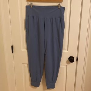 COPY - Athleta Salutation Jogger